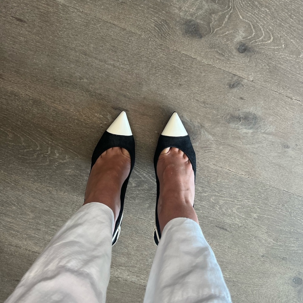 Stuart Weitzman white toe heel